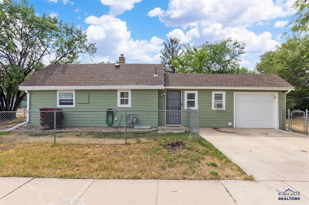 420 E Watertown Street, Rapid City, SD 57701