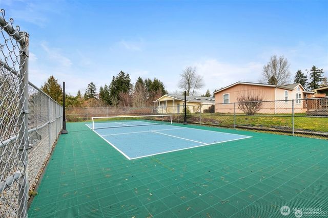 425 NE Saturn Lane, Bremerton, WA 98311