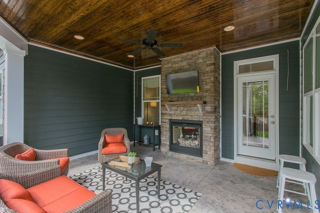 8961 Emily Jane Pl, Quinton, VA 23141