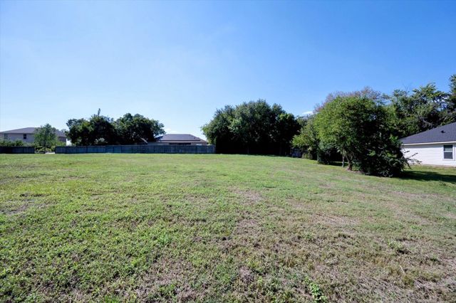 12413 Pecan Drive, Willis, TX 77318