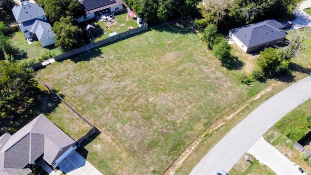 12413 Pecan Drive, Willis, TX 77318