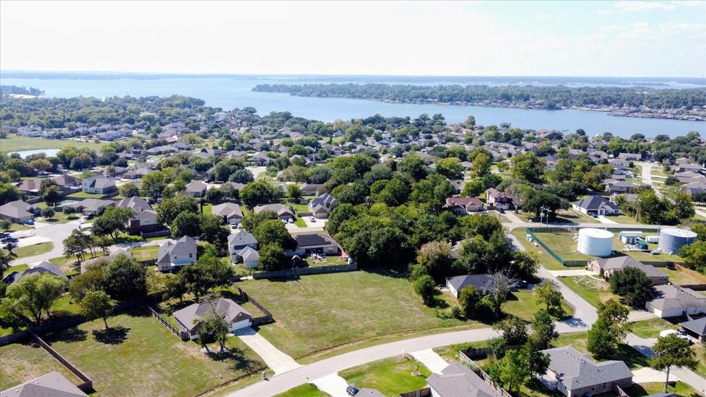 12413 Pecan Drive, Willis, TX 77318