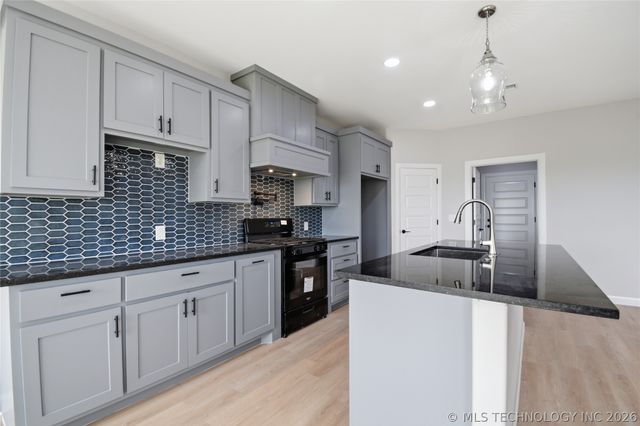 14255 S 4150 Road, Claremore, OK 74017