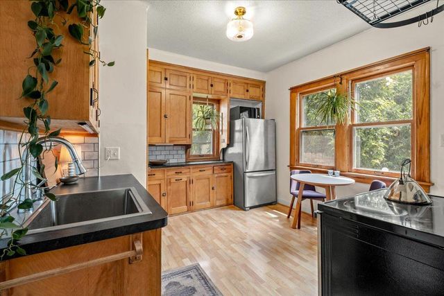 1388 Simpson Street, Saint Paul, MN 55108