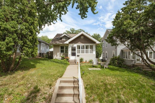 1388 Simpson Street, Saint Paul, MN 55108