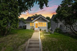 1388 Simpson Street, Saint Paul, MN 55108