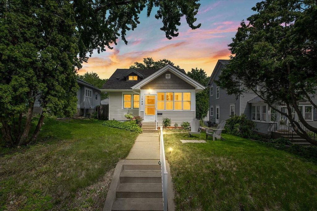 1388 Simpson Street, Saint Paul, MN 55108