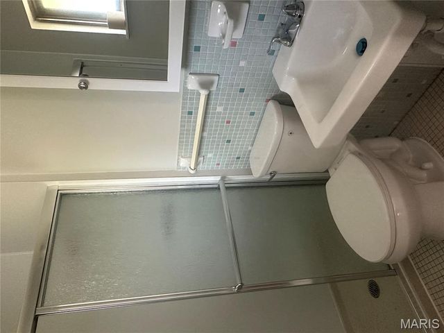 5331 Grove Avenue, St Louis, MO 63135