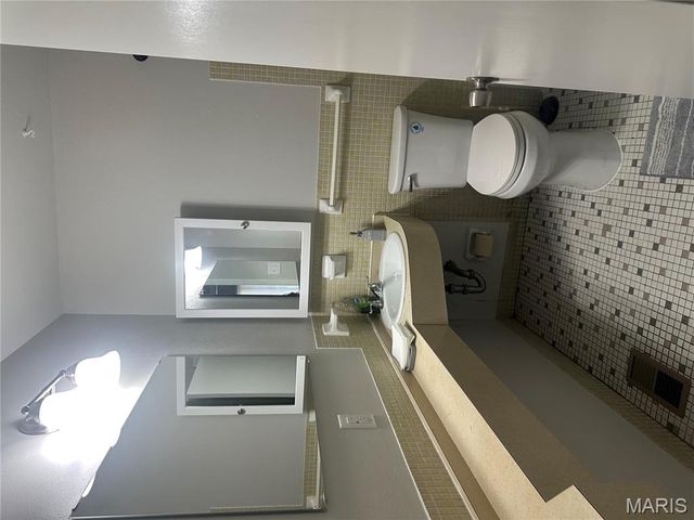 5331 Grove Avenue, St Louis, MO 63135