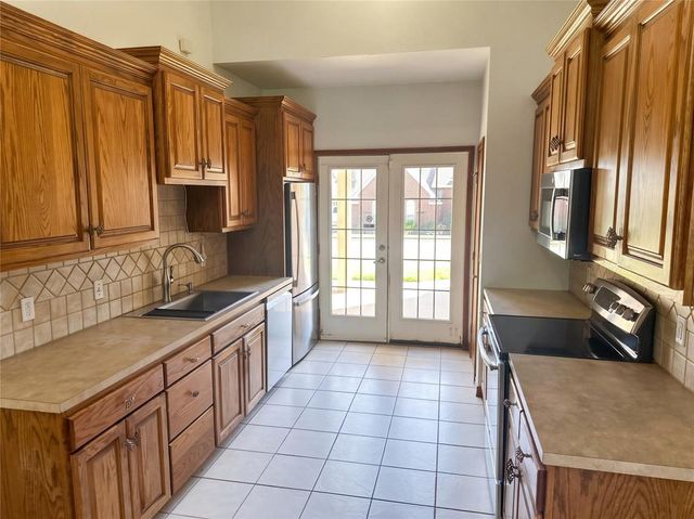1919 E Kelsey Lane, Stillwater, OK 74075
