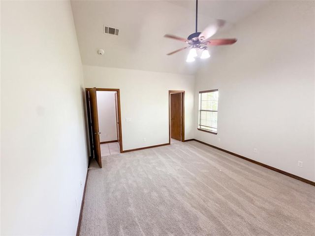 1919 E Kelsey Lane, Stillwater, OK 74075