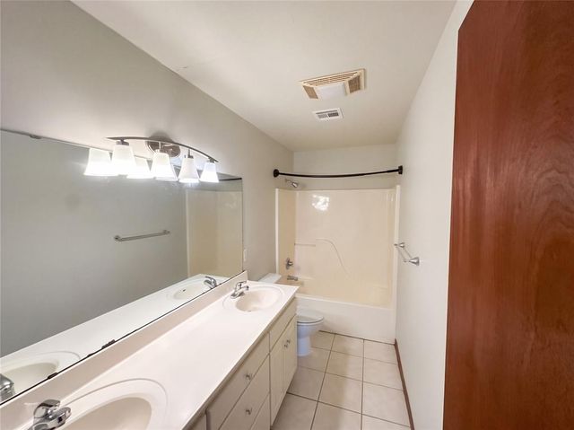 1919 E Kelsey Lane, Stillwater, OK 74075