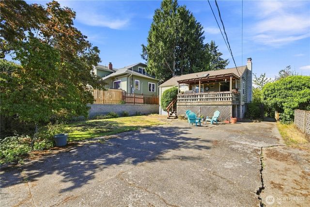 5920 39th Avenue SW, Seattle, WA 98136