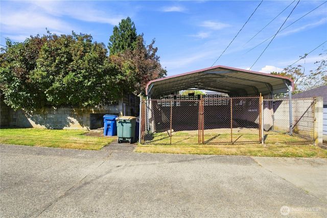 5920 39th Avenue SW, Seattle, WA 98136