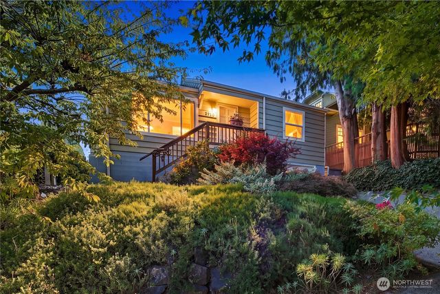5920 39th Avenue SW, Seattle, WA 98136