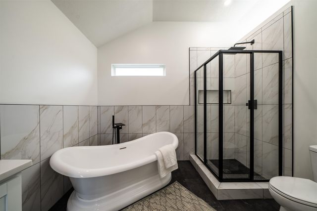 9501 E Stafford Ct, Wichita, KS 67207