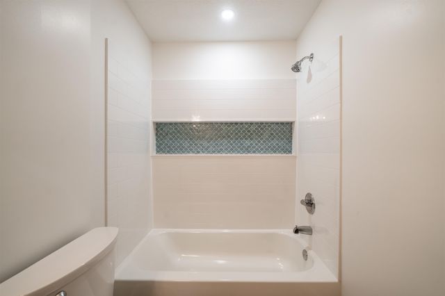9501 E Stafford Ct, Wichita, KS 67207