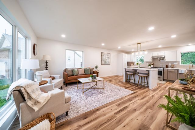 9501 E Stafford Ct, Wichita, KS 67207