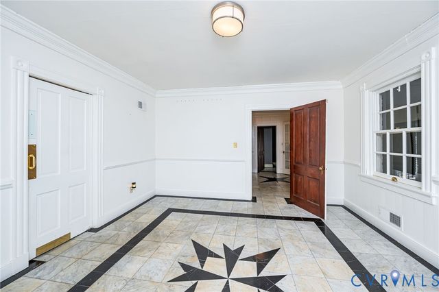 1748 S Sycamore St, Petersburg, VA 23805