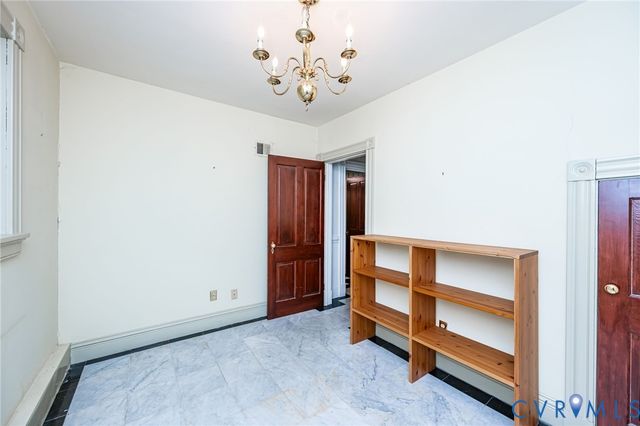 1748 S Sycamore St, Petersburg, VA 23805