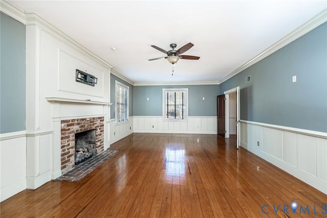 1748 S Sycamore St, Petersburg, VA 23805