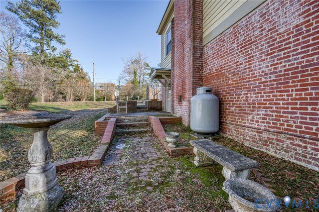 1748 S Sycamore St, Petersburg, VA 23805