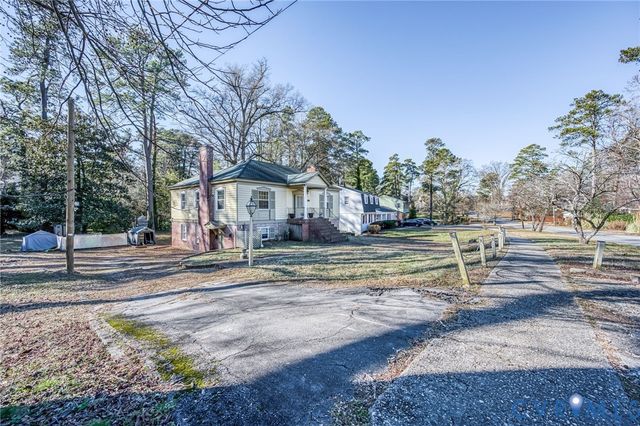 1748 S Sycamore St, Petersburg, VA 23805