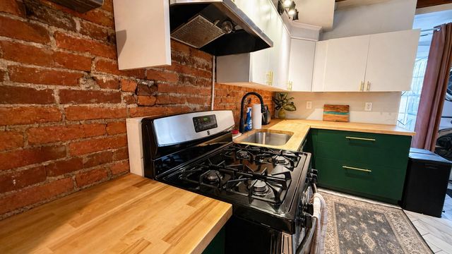 233 N MULBERRY ST, Lancaster, PA 17603