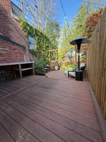 233 N MULBERRY ST, Lancaster, PA 17603