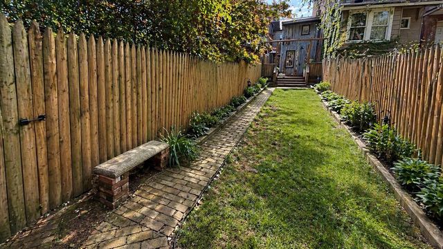 233 N MULBERRY ST, Lancaster, PA 17603