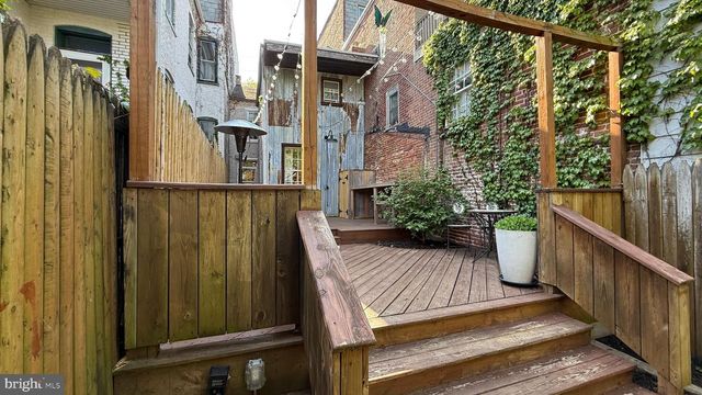 233 N MULBERRY ST, Lancaster, PA 17603