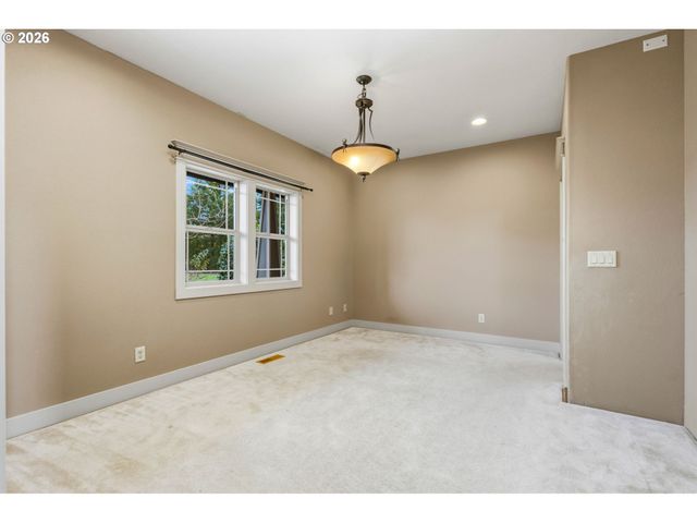 8161 Se MYSTICAL Ln, Salem, OR 97317