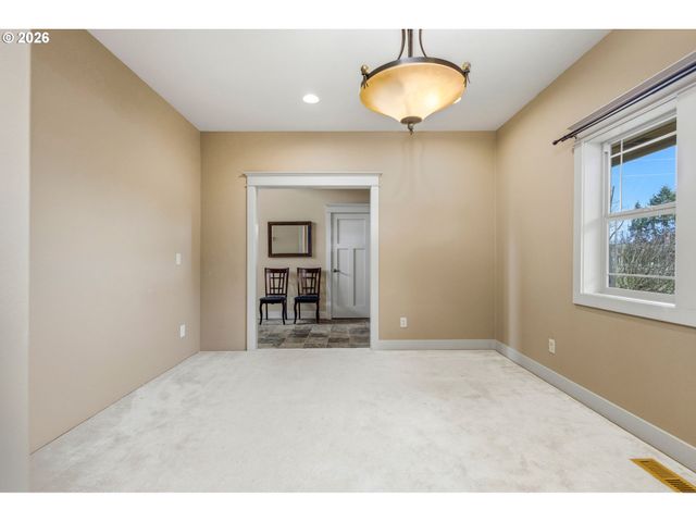 8161 Se MYSTICAL Ln, Salem, OR 97317