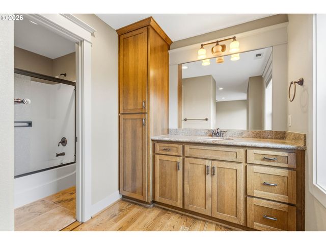 8161 Se MYSTICAL Ln, Salem, OR 97317