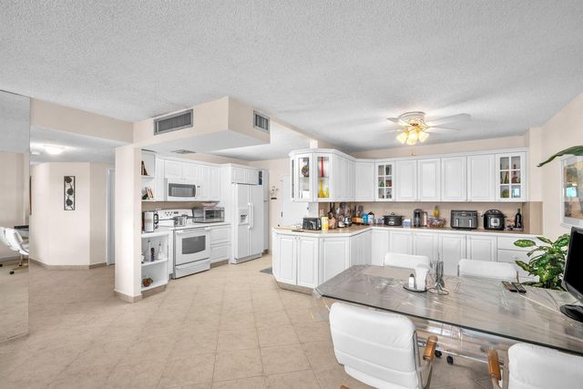 800 NE 195th Street 601, Miami, FL 33179