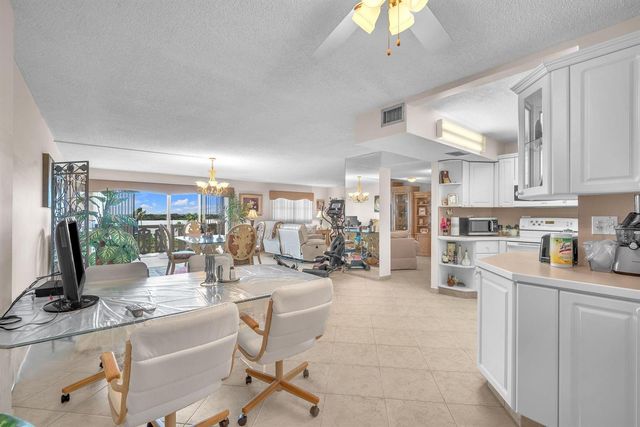 800 NE 195th Street 601, Miami, FL 33179