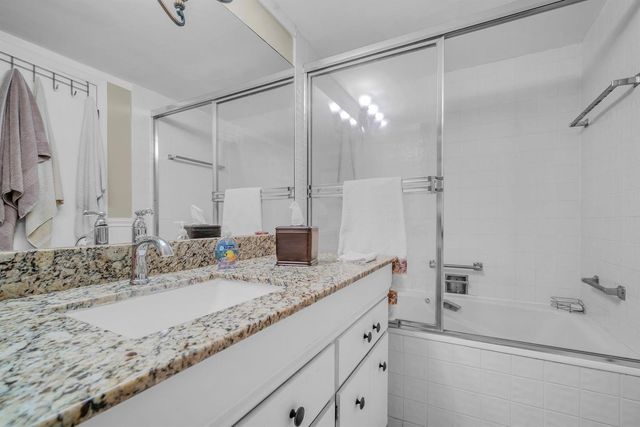 800 NE 195th Street 601, Miami, FL 33179