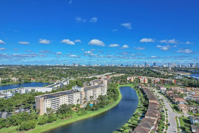 800 NE 195th Street 601, Miami, FL 33179