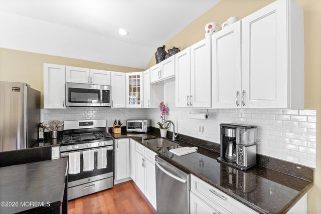 212 Atlantic Street, Keyport, NJ 07735