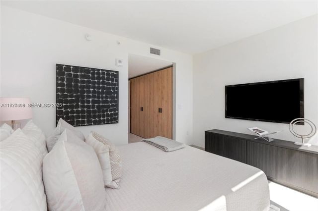 10281 W Bay Harbor Dr 505, Bay Harbor Islands, FL 33154