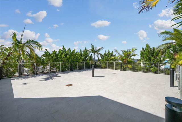 10281 W Bay Harbor Dr 505, Bay Harbor Islands, FL 33154