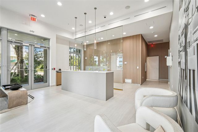 10281 W Bay Harbor Dr 505, Bay Harbor Islands, FL 33154