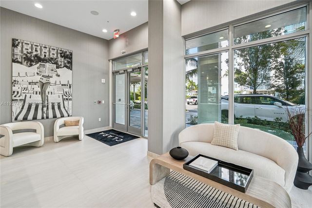 10281 W Bay Harbor Dr 505, Bay Harbor Islands, FL 33154