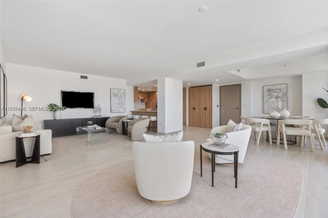 10281 W Bay Harbor Dr 505, Bay Harbor Islands, FL 33154