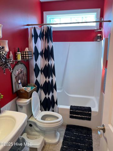 349 Barwick Drive, Washington, NC 27889