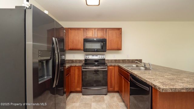 7102 Centerwood Avenue, Spring Hill, FL 34606