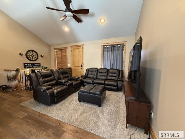 2612 Eastview Drive, Idaho Falls, ID 83401