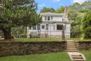 135 Maple Street, Norwich, CT 06360