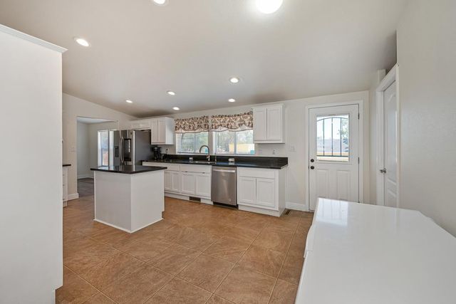 6536 14th St, Rio Linda, CA 95673