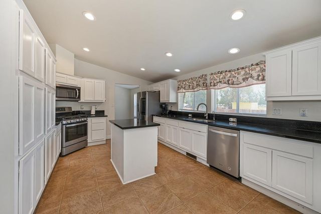 6536 14th St, Rio Linda, CA 95673